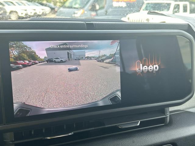 New 2025 Jeep Gladiator Sport image 10