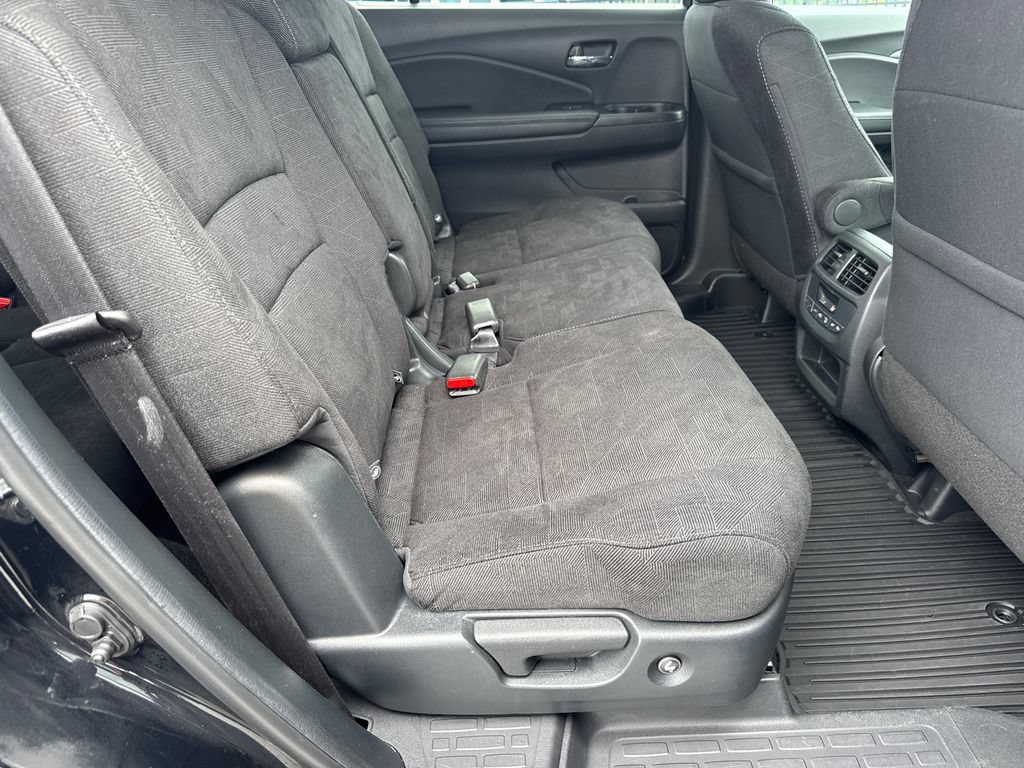Used 2022 Honda Pilot Sport image 16