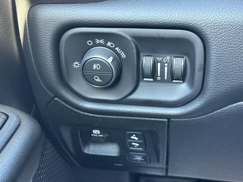 New 2026 RAM 1500 Big Horn AWD/4WD image 19