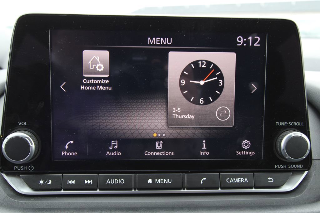 Used 2024 Nissan Rogue SV image 28