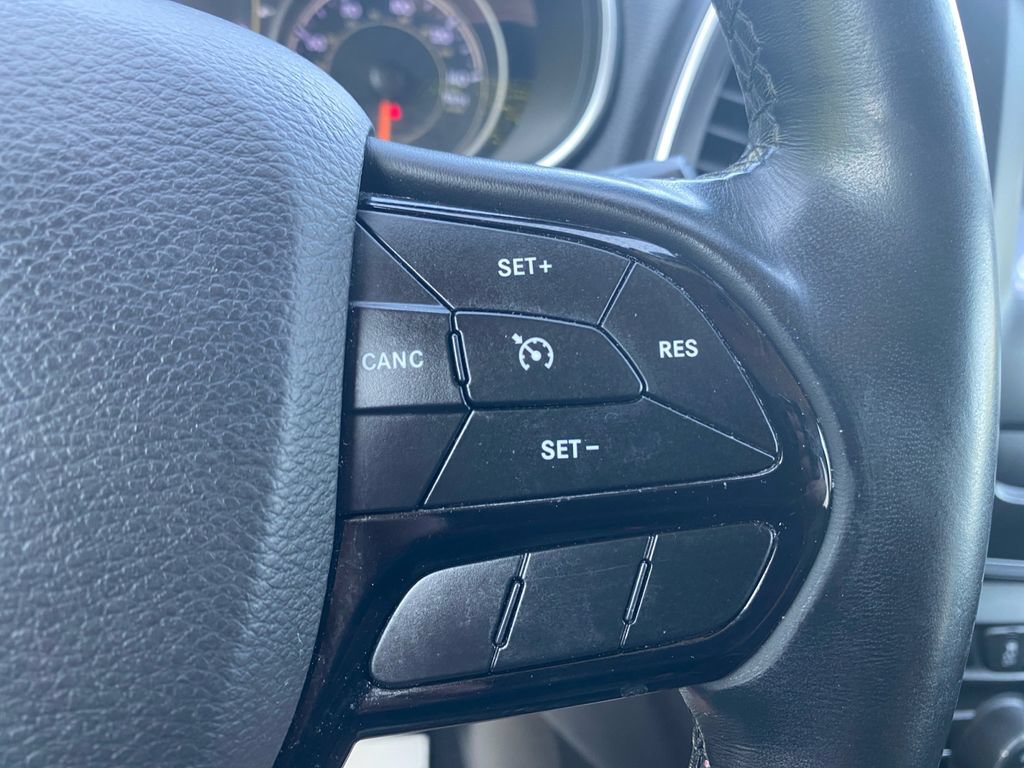 Certified 2019 Jeep Cherokee Latitude Plus AWD/4WD image 24