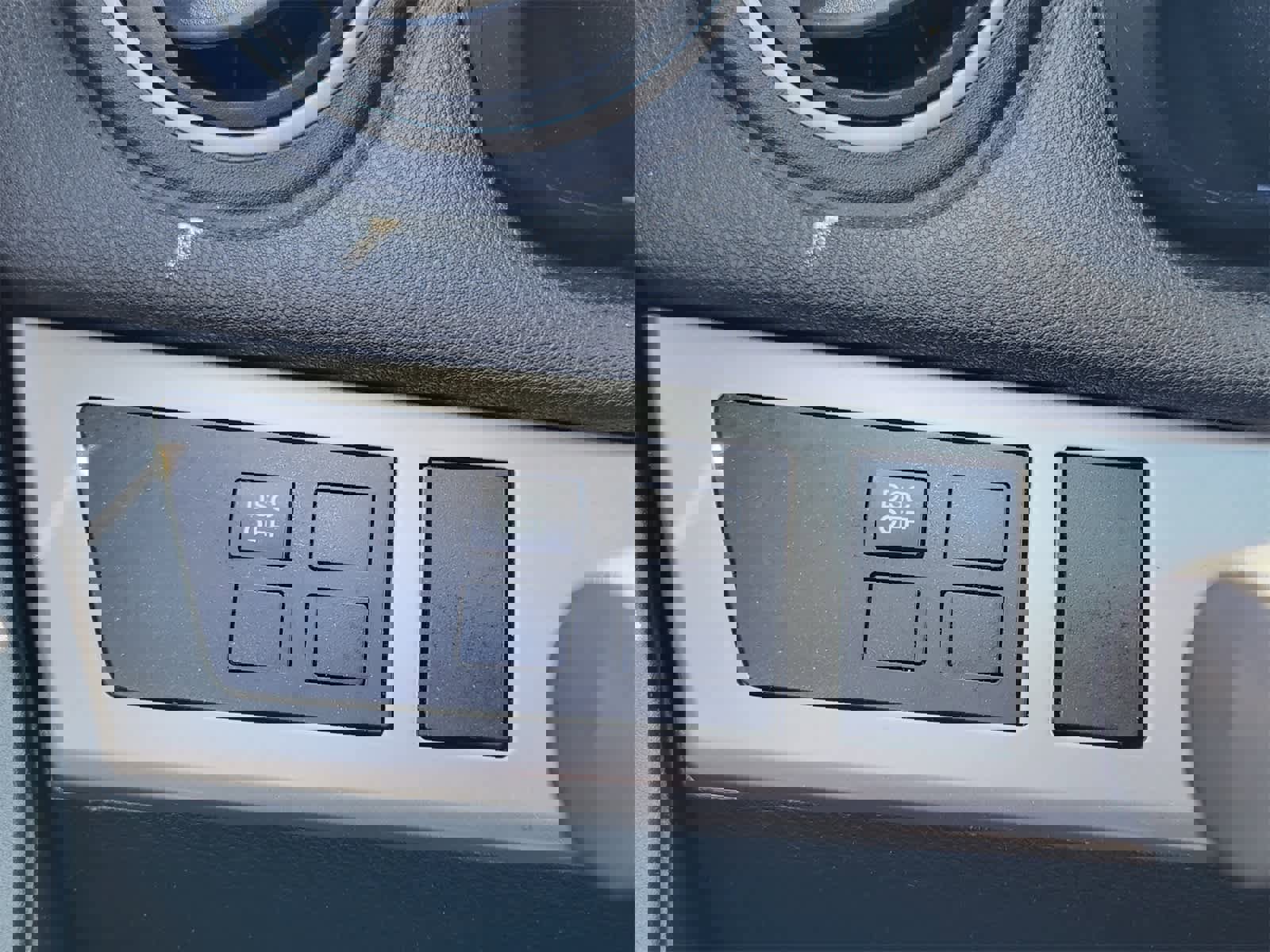 Used 2010 MAZDA MAZDA3 i Touring image 19