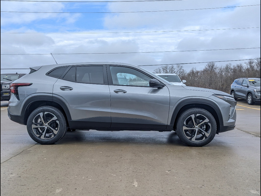 New 2026 Chevrolet Trax RS w/ Sunroof Package image 6