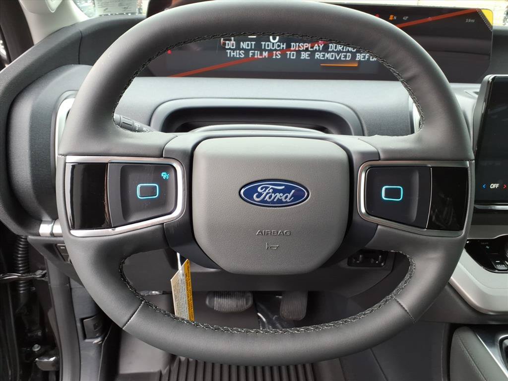 New 2026 Ford Expedition Active AWD/4WD image 17