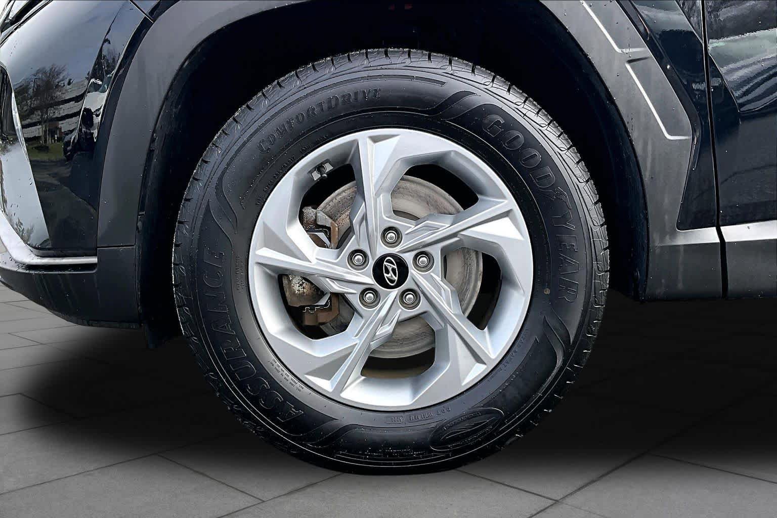 Used 2022 Hyundai Tucson SEL w/ Cargo Package AWD/4WD image 11