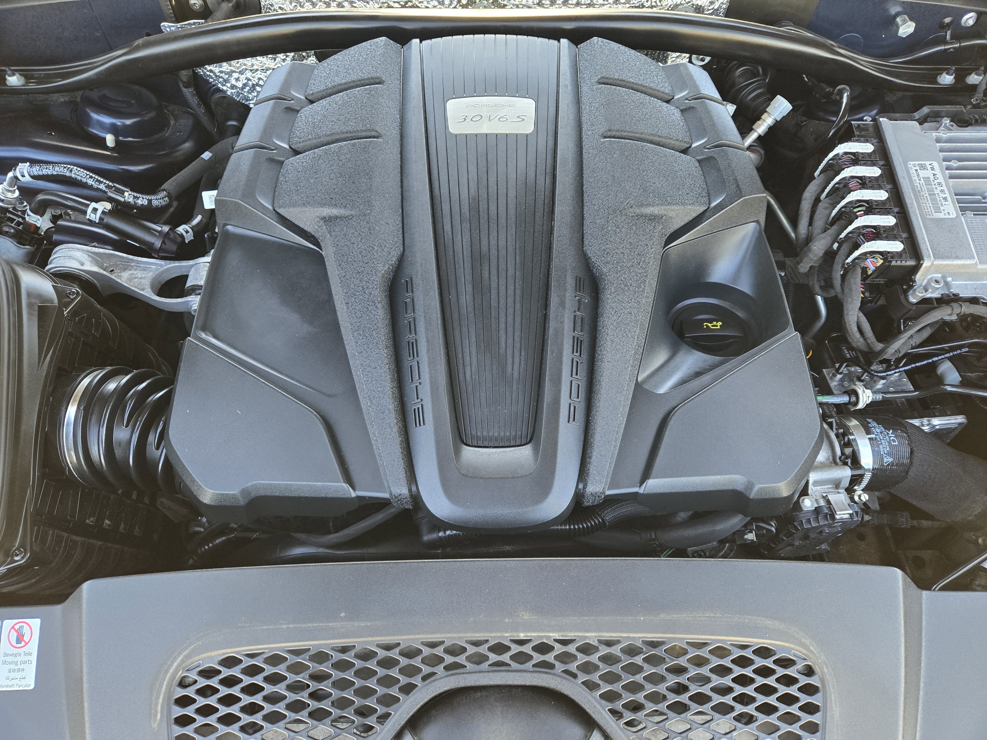 Used 2020 Porsche Macan S image 25