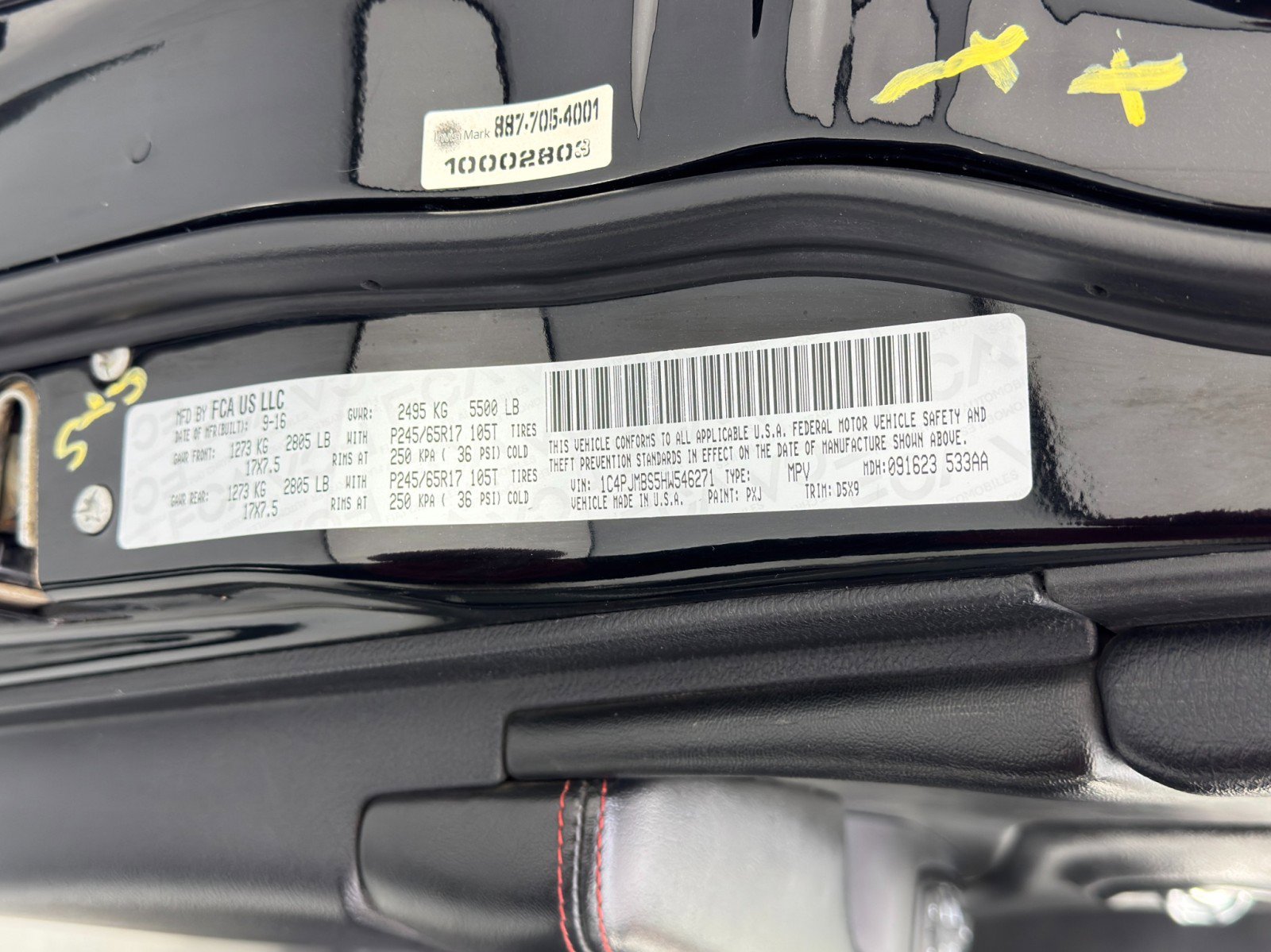 Used 2017 Jeep Cherokee Trailhawk w/ Cold Weather Group image 42