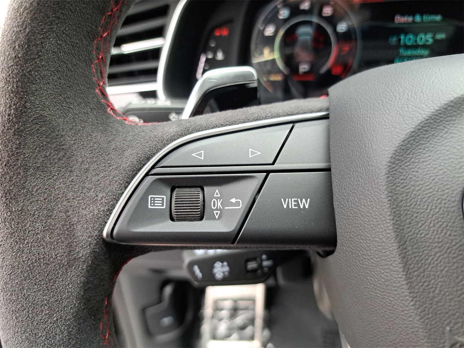 New 2025 Audi RS Q8 performance image 18