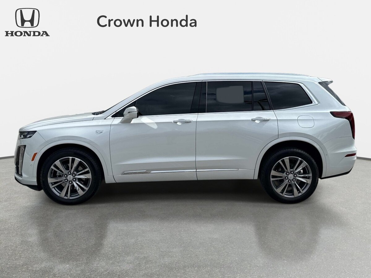 Used 2025 Cadillac XT6 Premium Luxury w/ Technology Package AWD/4WD image 2
