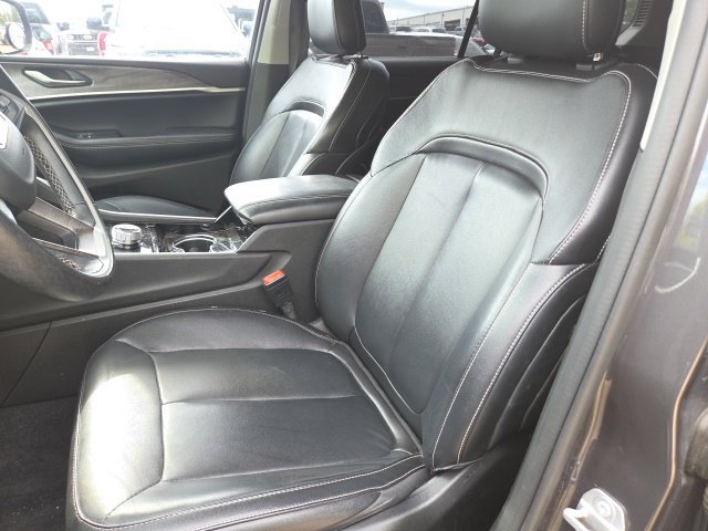 Used 2022 Jeep Grand Cherokee L Limited RWD image 9