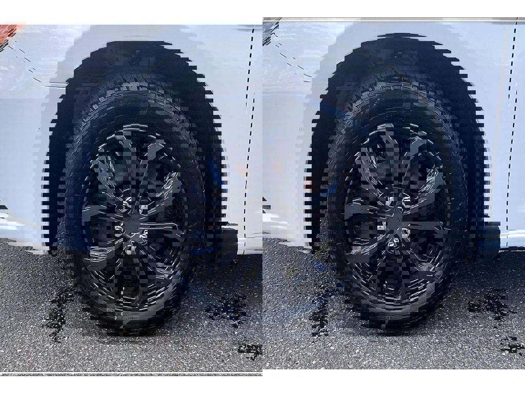 Used 2014 Chrysler 200 LX image 10