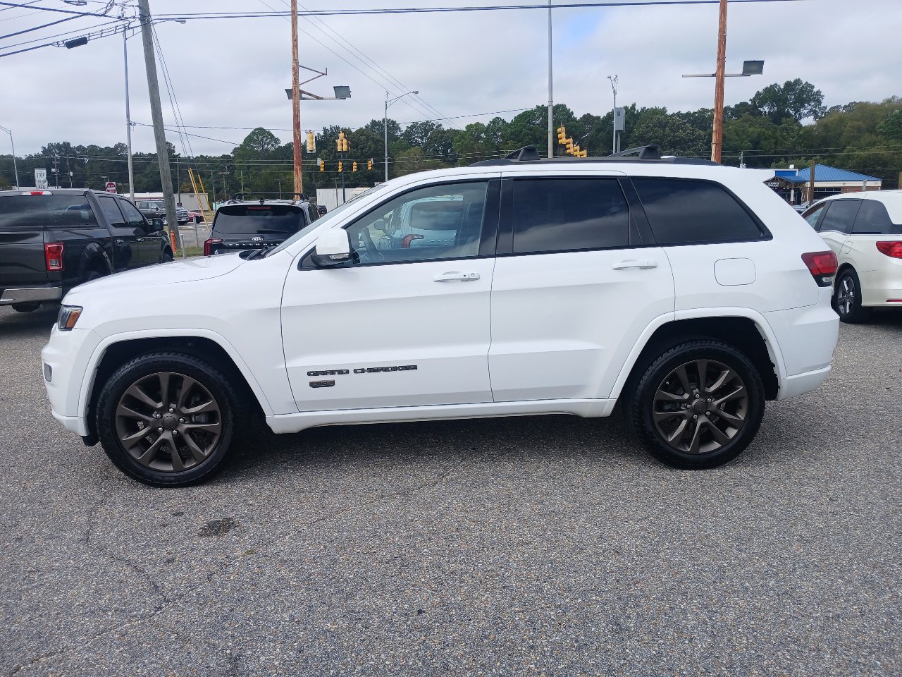 Used 2017 Jeep Grand Cherokee Limited 75th Anniversary image 19