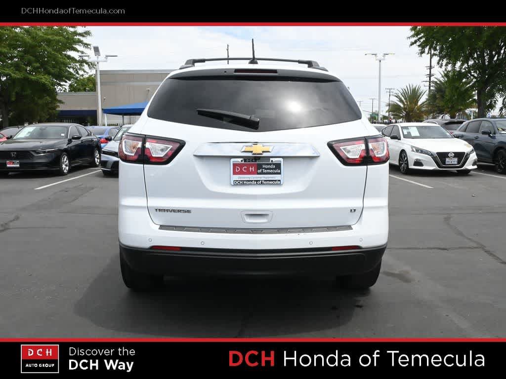 Used 2017 Chevrolet Traverse LT w/ Style and Technology Package FWD image 6