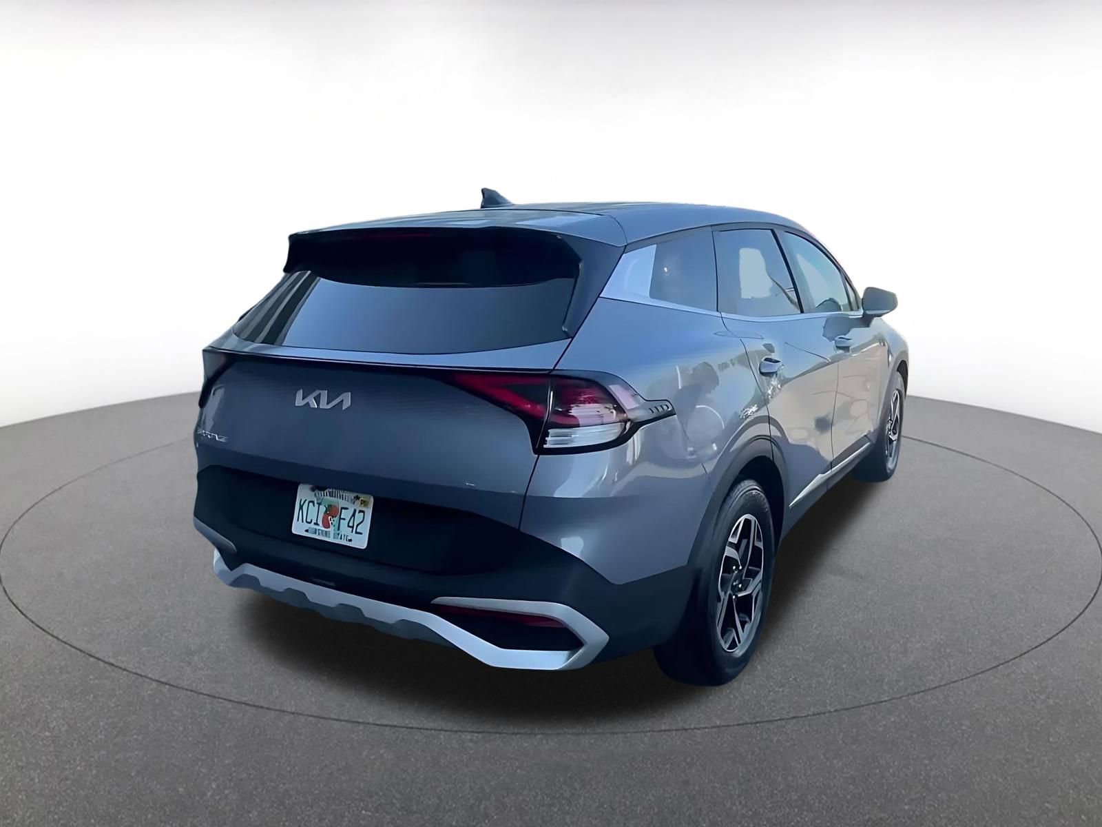 Used 2025 Kia Sportage LX image 13
