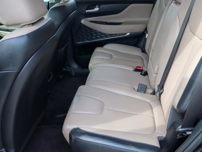 Used 2019 Hyundai Santa Fe Limited FWD image 11