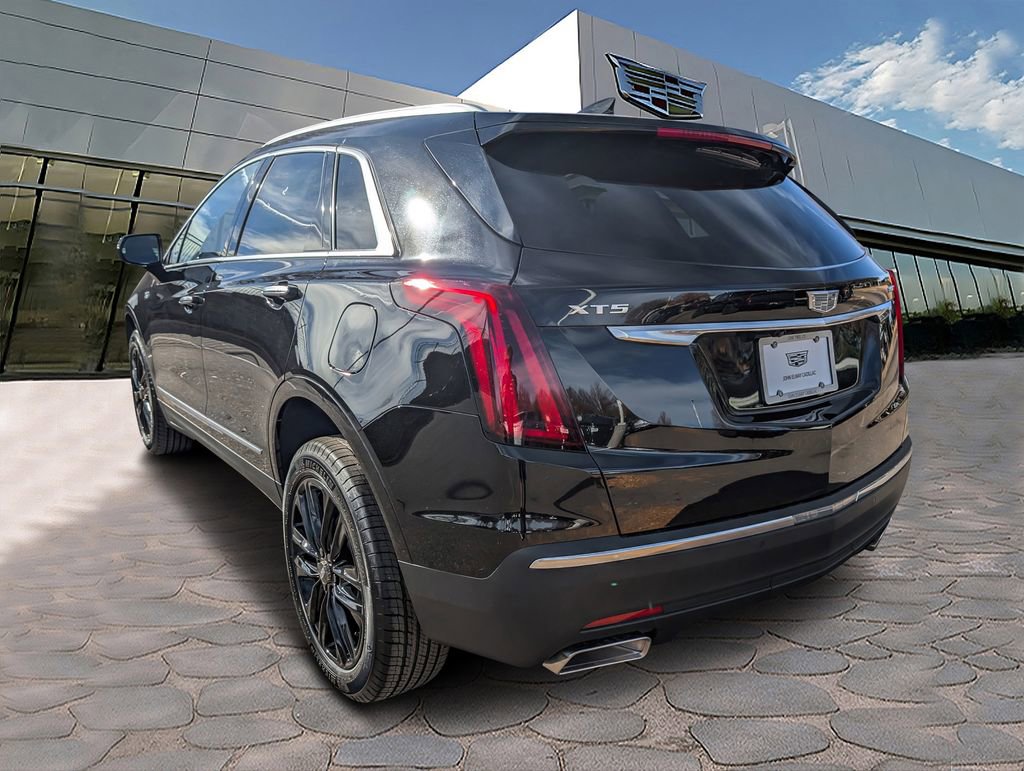 New 2026 Cadillac XT5 Luxury w/ LPO, Bronce Accent Package FWD image 2