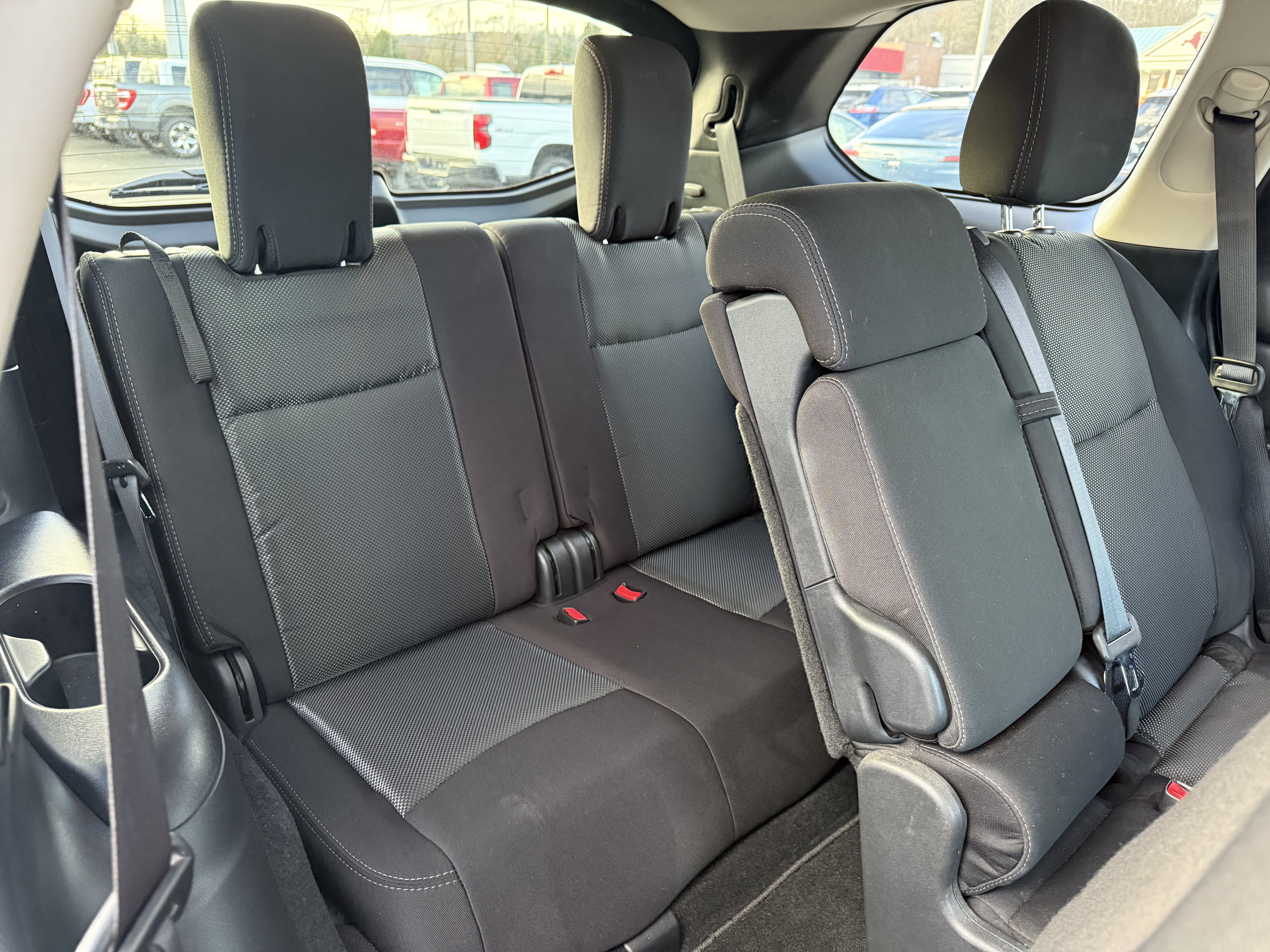 Used 2020 Nissan Pathfinder S image 11