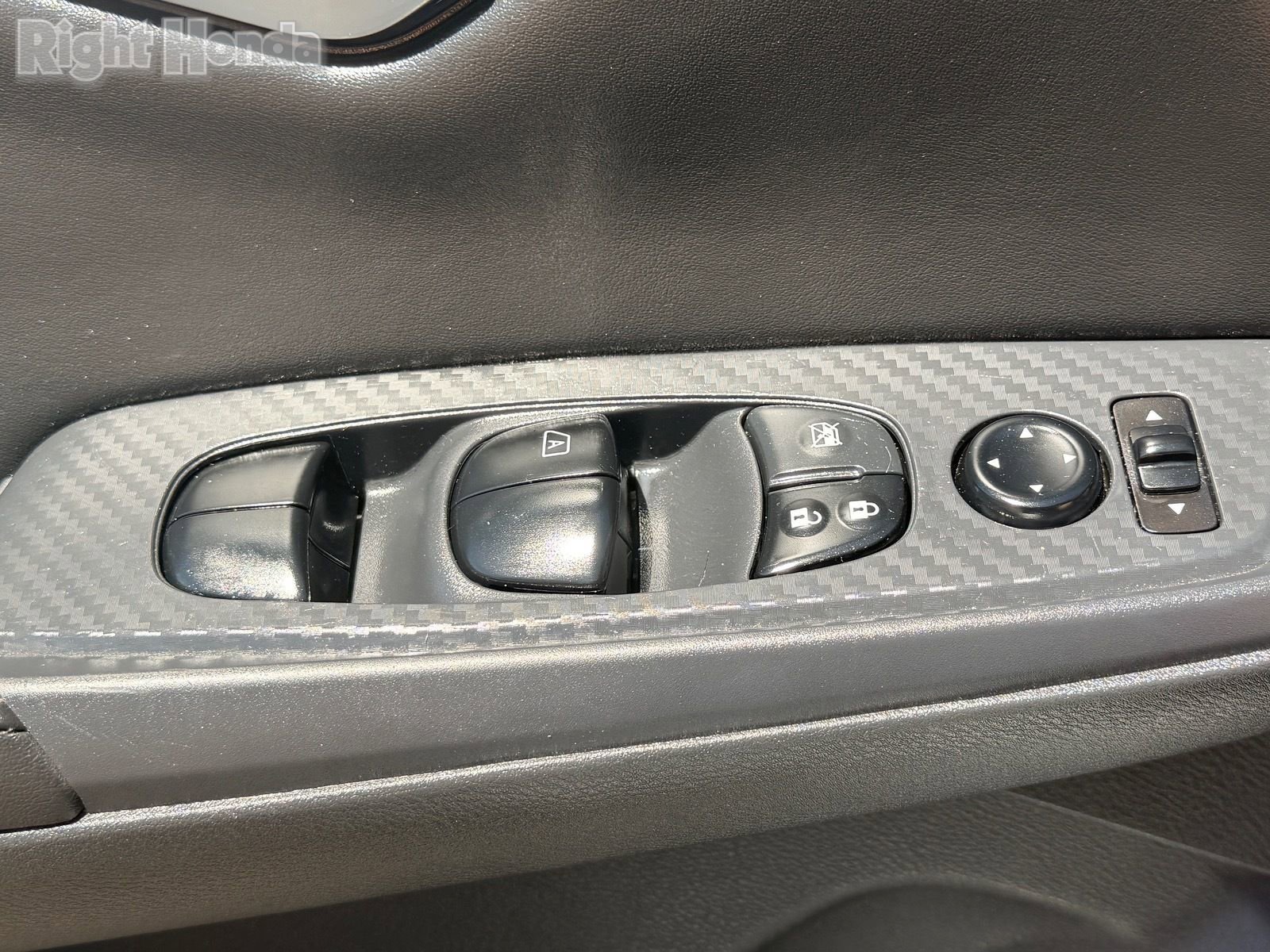 Used 2024 Nissan Sentra SV FWD image 16