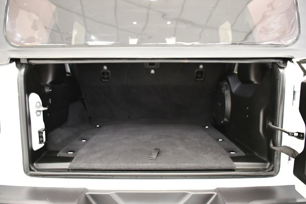 Used 2025 Jeep Wrangler Sahara image 50