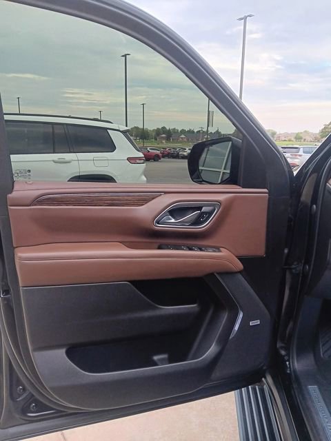 Used 2021 Chevrolet Suburban High Country image 11