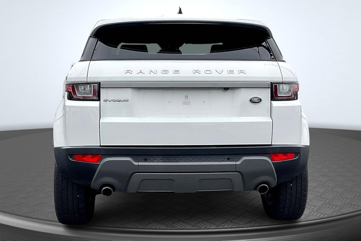 Used 2018 Land Rover Range Rover Evoque SE AWD/4WD image 4