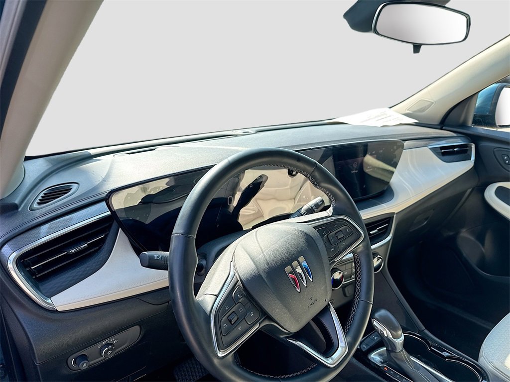 Used 2024 Buick Encore GX Preferred w/ Comfort Package image 11