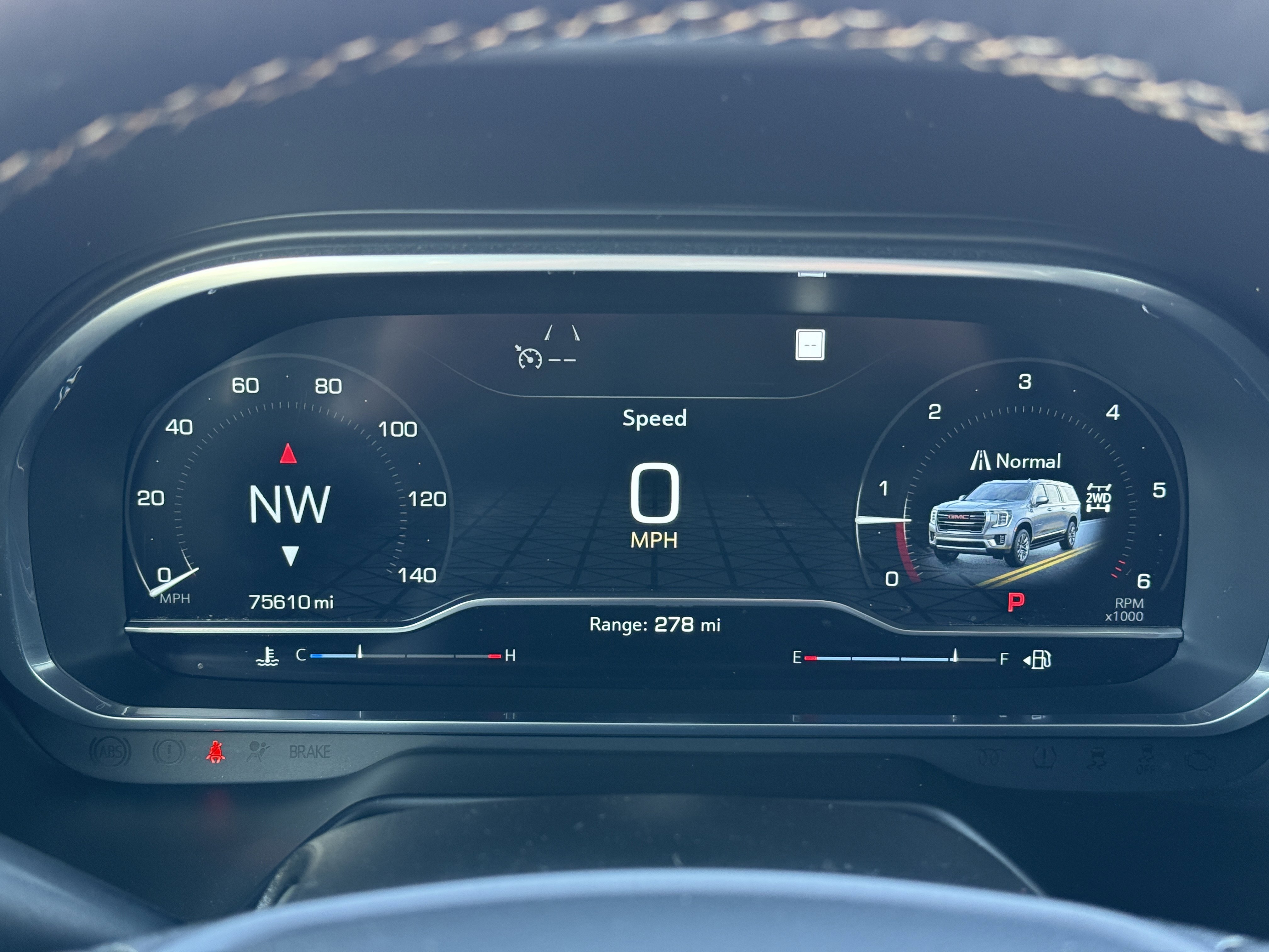 Used 2023 GMC Yukon AT4 w/ AT4 Premium Package image 34