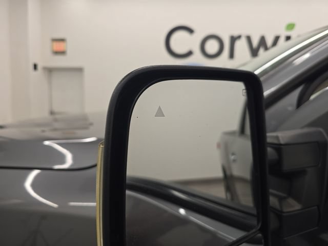 Used 2019 Nissan Titan SV AWD/4WD image 35
