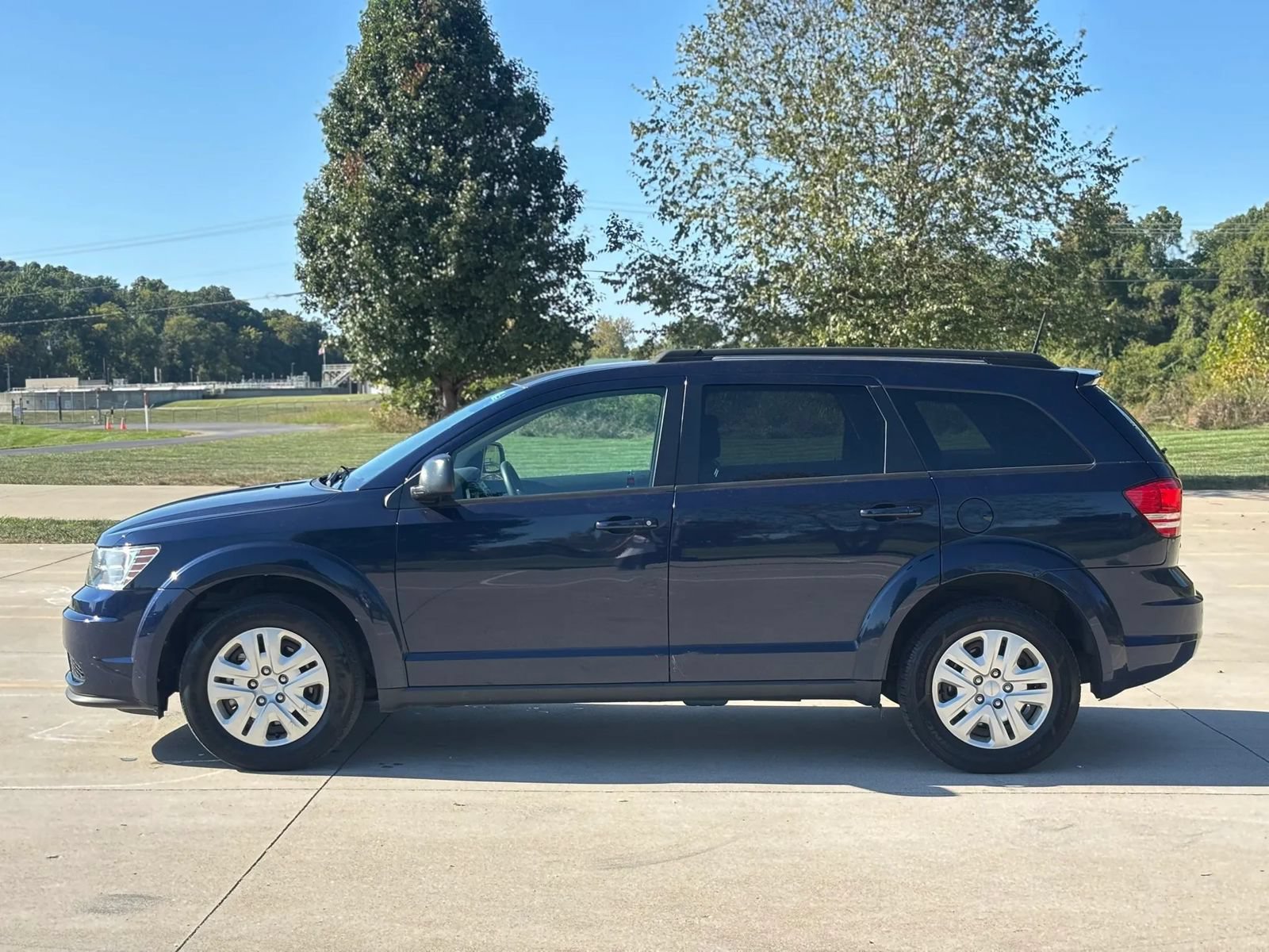 Used 2020 Dodge Journey SE FWD image 7