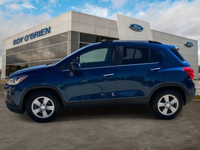 Used 2020 Chevrolet Trax LT w/ LT Convenience Package image 2