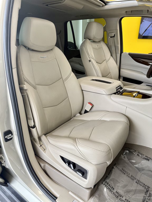 Used 2016 Cadillac Escalade Premium AWD/4WD image 16