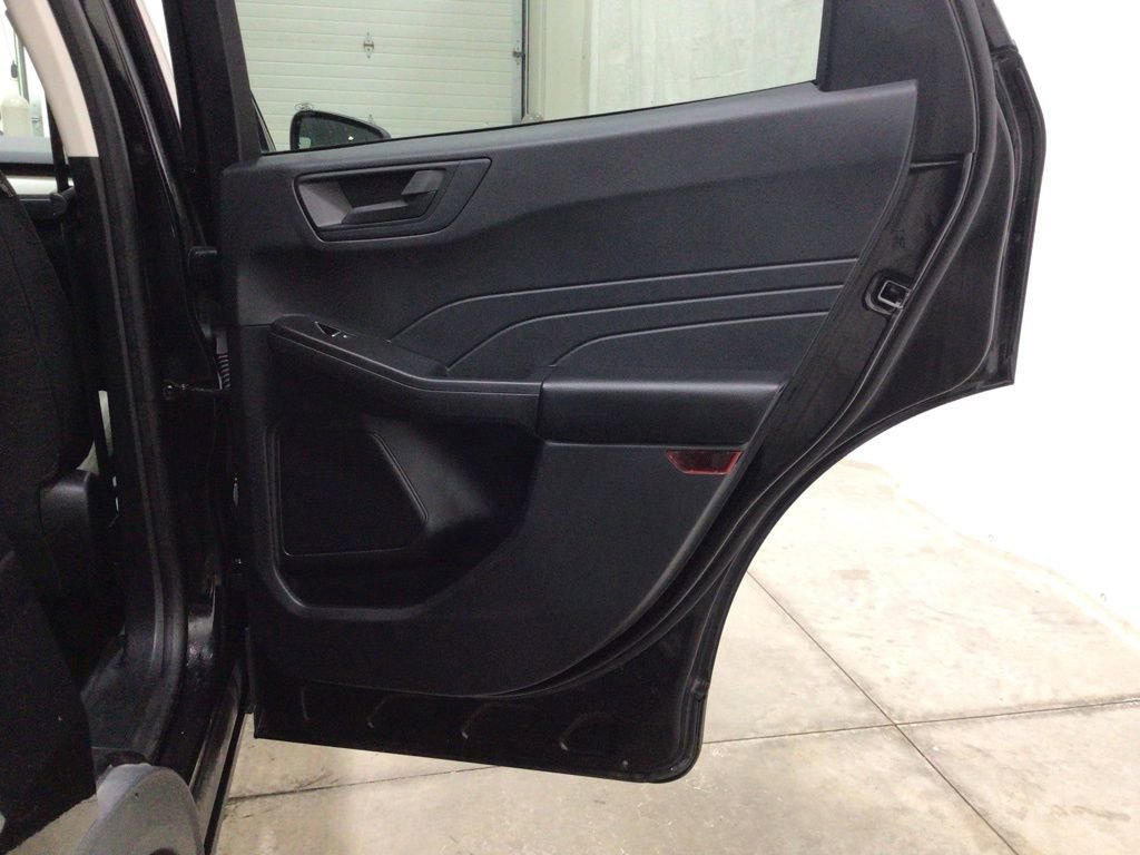 Used 2022 Ford Escape SE AWD/4WD image 26
