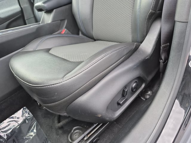 Used 2025 Jeep Compass Latitude w/ Sun & Sound Group AWD/4WD image 11