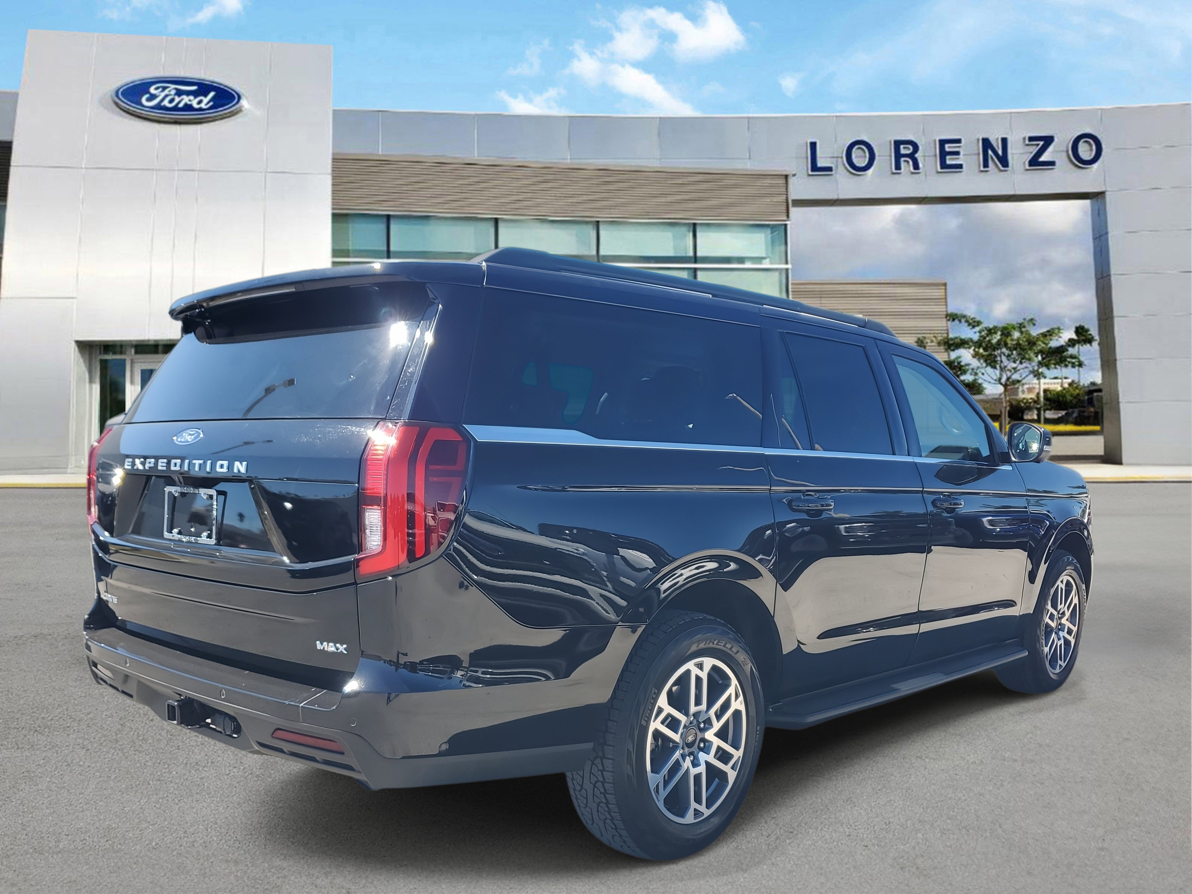 Used 2025 Ford Expedition Max Active image 5