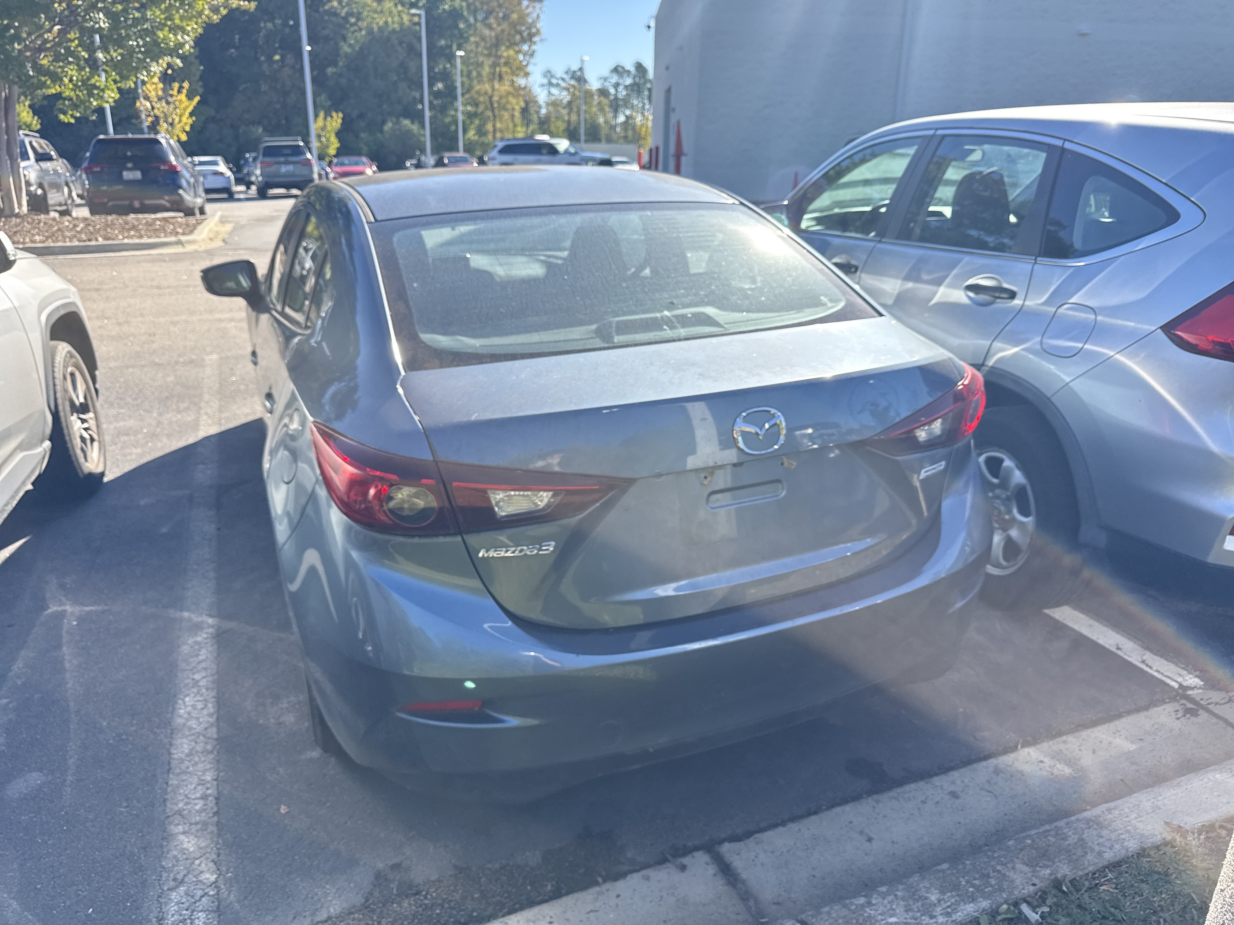 Used 2016 MAZDA MAZDA3 i Sport w/ Preferred Equipment Package FWD image 11