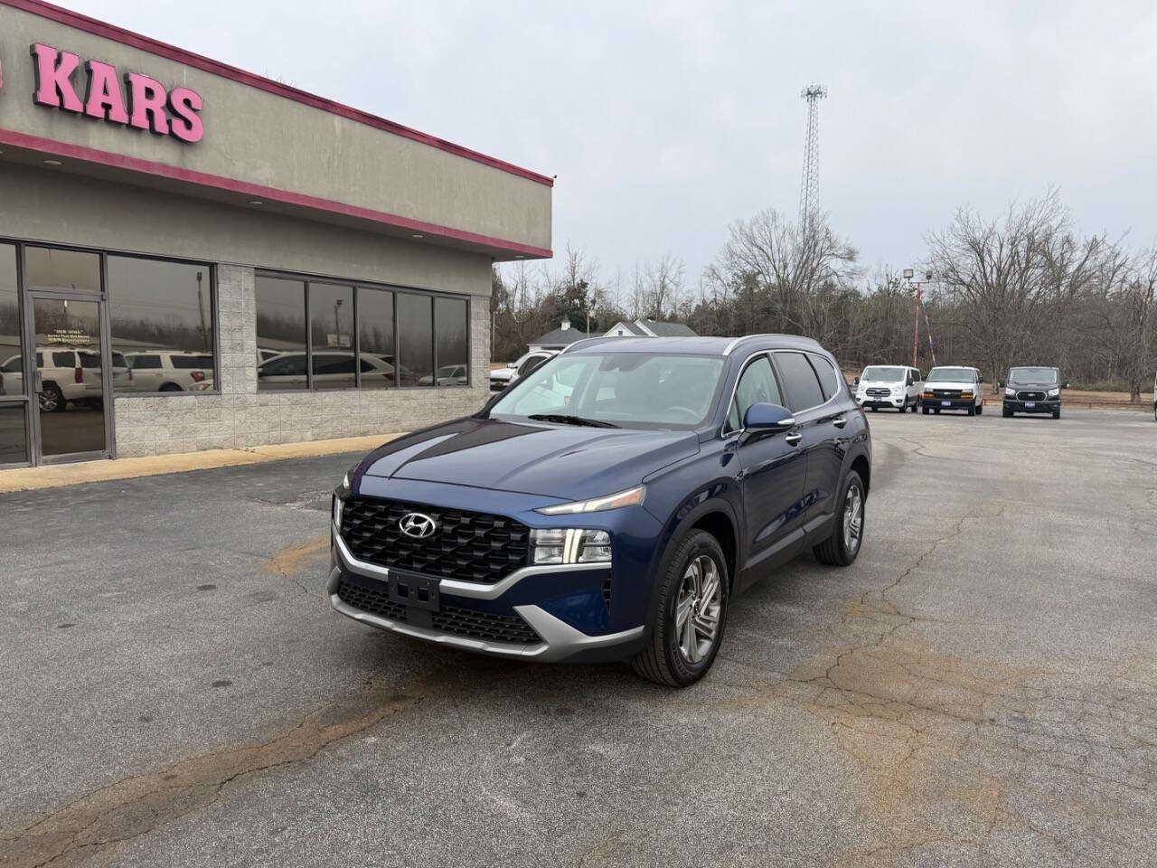Used 2023 Hyundai Santa Fe SEL FWD image 2
