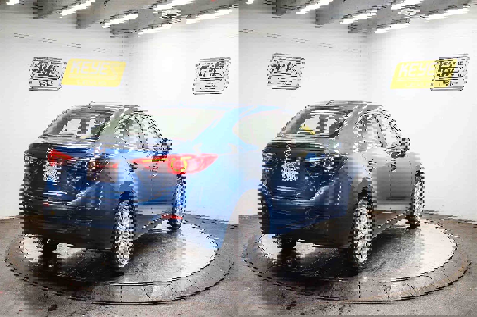 Used 2017 MAZDA MAZDA3 Grand Touring w/ Premium Equipment Package image 4