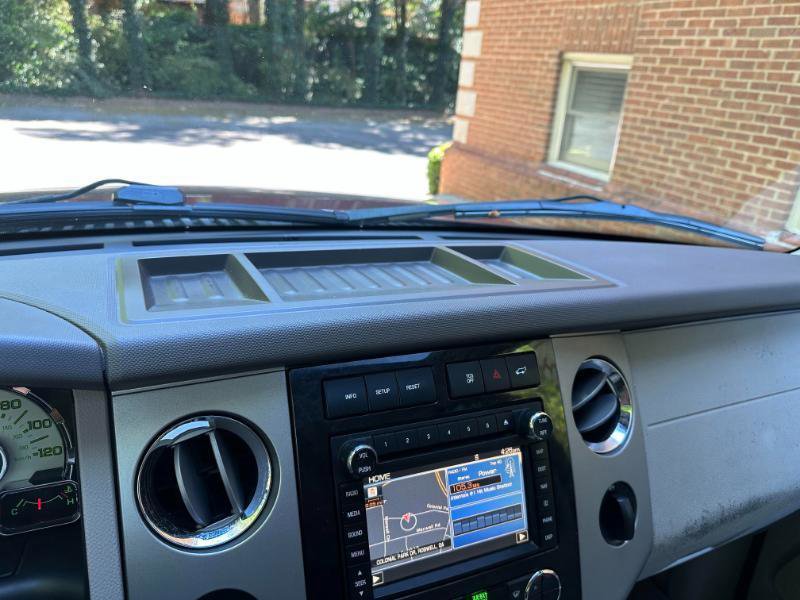 Used 2012 Ford Expedition Limited RWD image 32