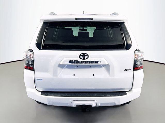 Used 2018 Toyota 4Runner SR5 image 7