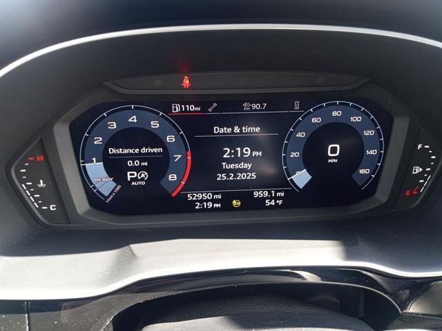 Used 2023 Audi Q3 2.0T Premium image 11