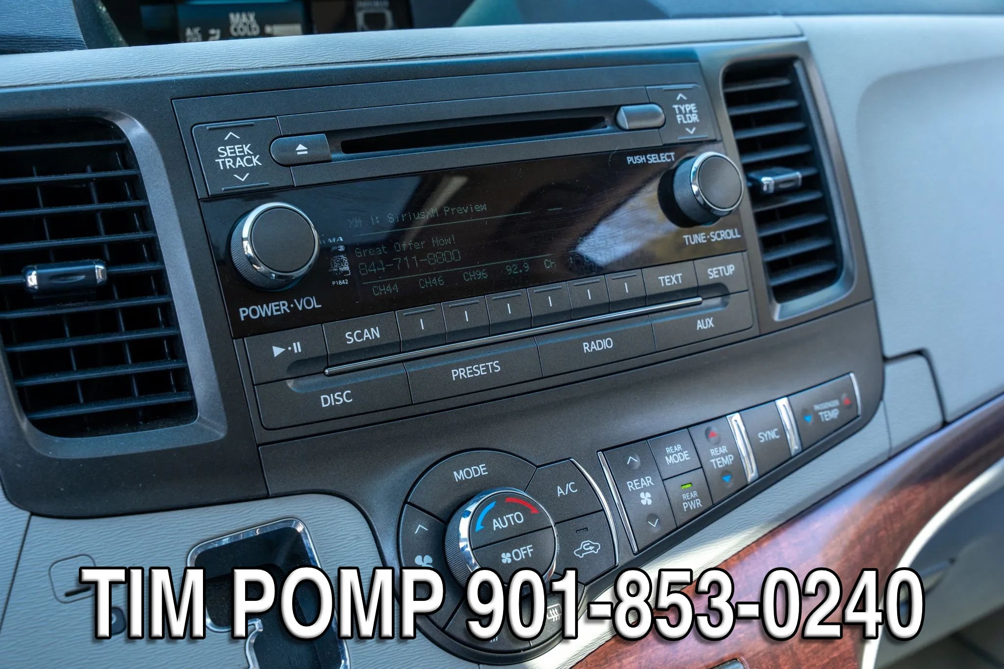 Used 2011 Toyota Sienna XLE w/ Entertainment Pkg FWD image 24