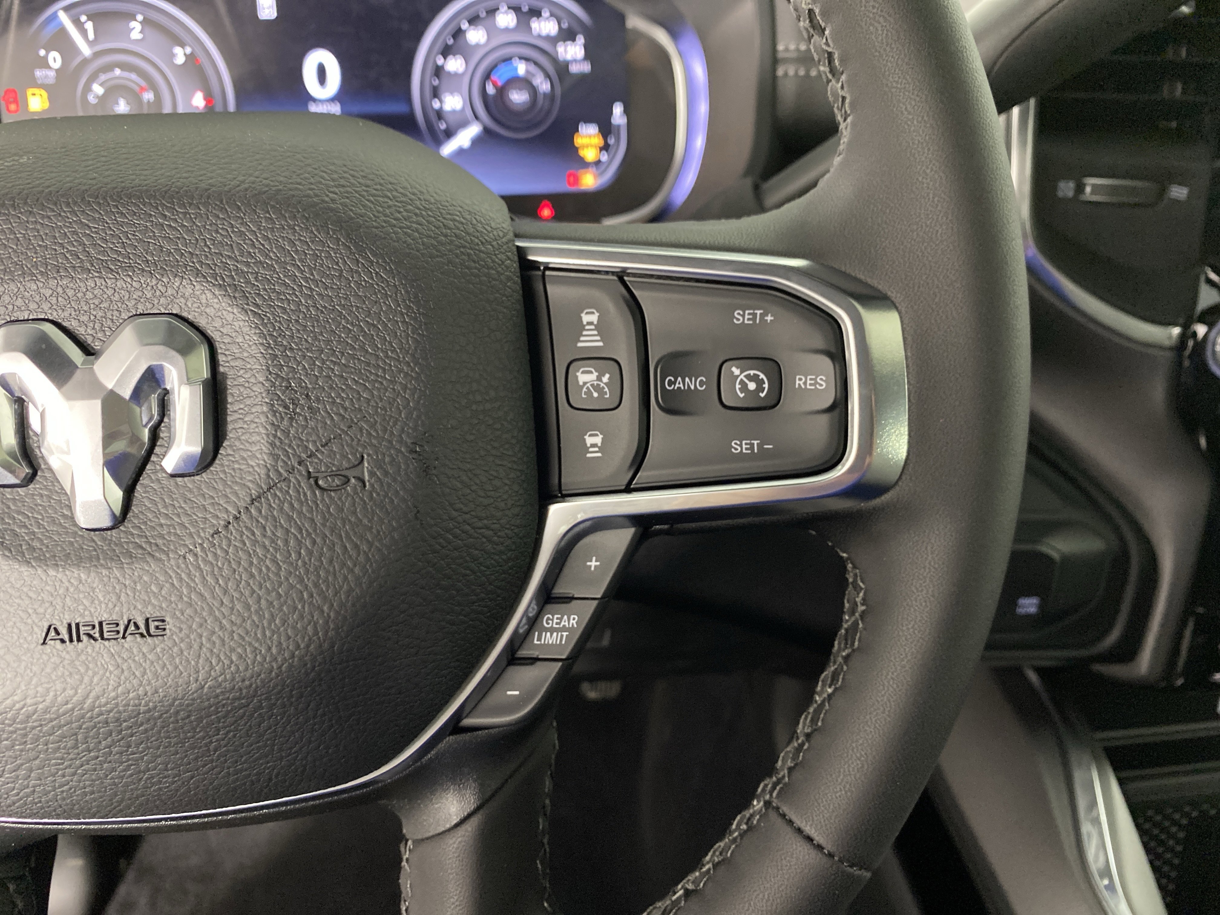 New 2026 RAM 3500 Laramie AWD/4WD image 24