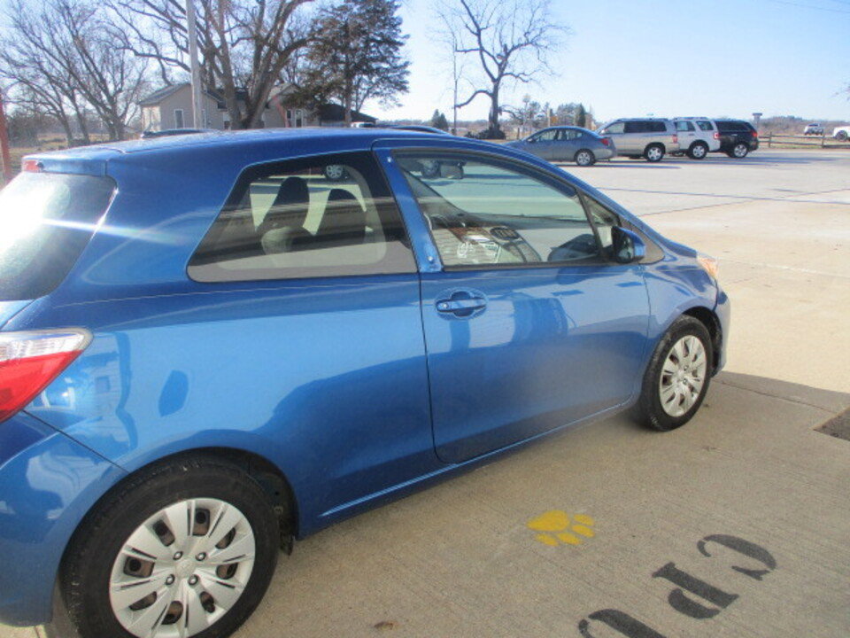 Used 2014 Toyota Yaris LE image 5