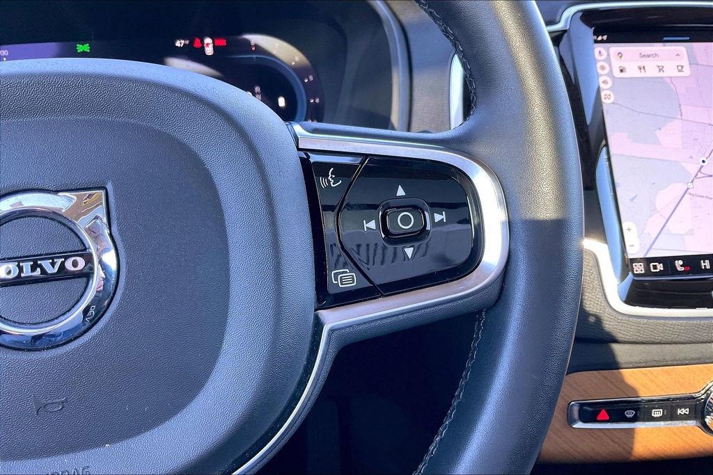 Used 2024 Volvo XC90 B6 Plus w/ Protection Package Premier image 19