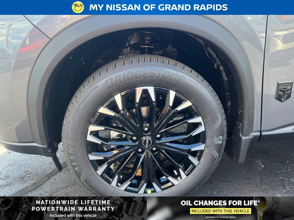 New 2026 Nissan Rogue Dark Armor AWD/4WD image 10