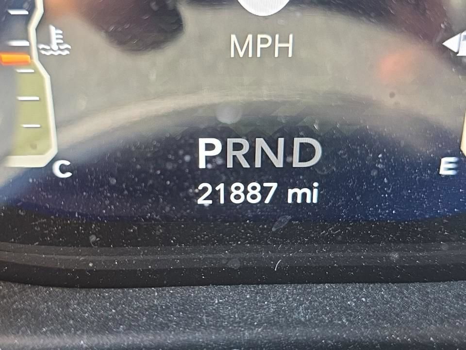 Used 2022 Jeep Wrangler Unlimited Sahara AWD/4WD image 15