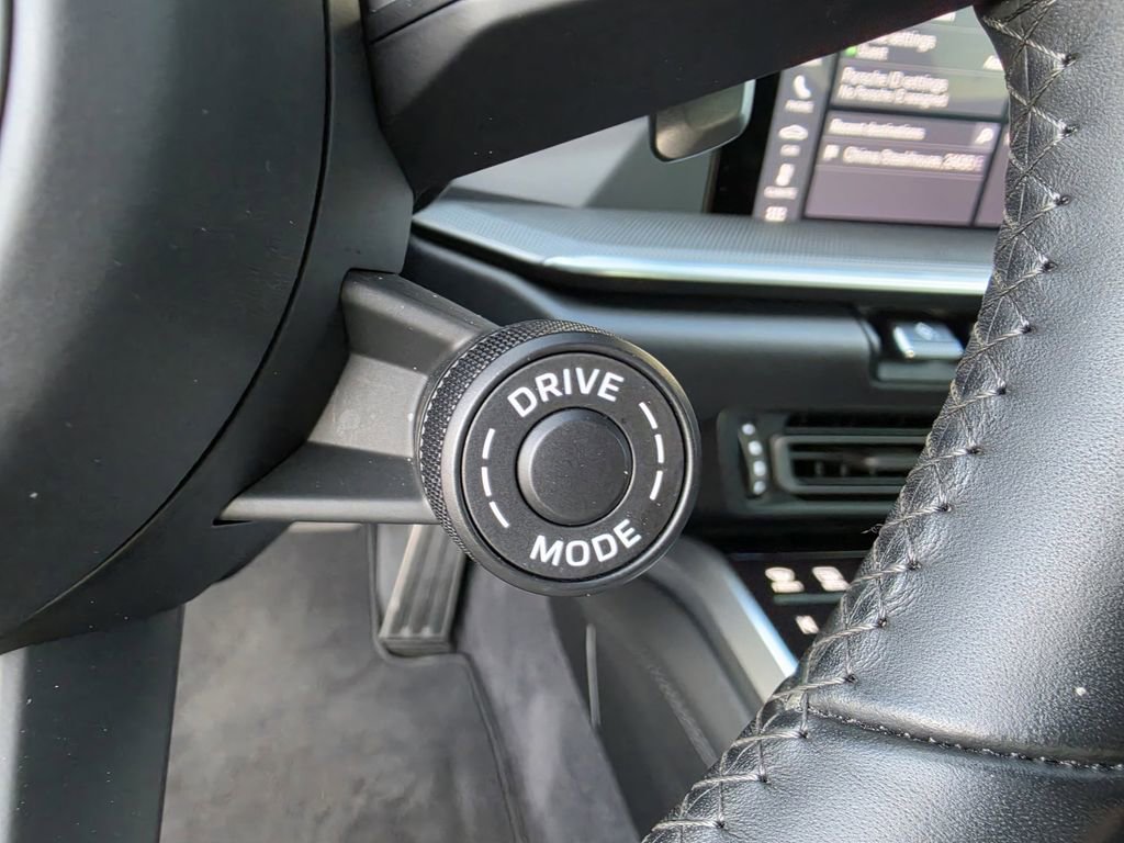 Used 2021 Porsche 911 Turbo AWD/4WD image 17