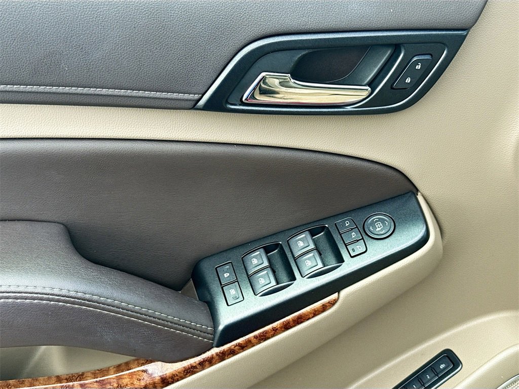 Used 2020 Chevrolet Suburban Premier image 19