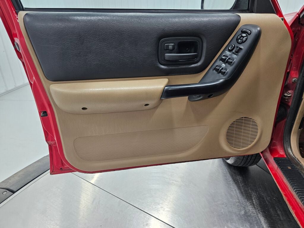Used 1999 Jeep Cherokee Sport AWD/4WD image 30