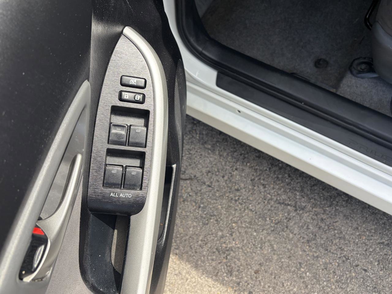 Used 2013 Toyota Prius Three FWD image 13